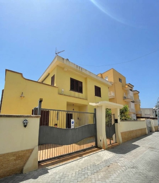 casa indipendente in vendita ad Agrigento in zona San Leone