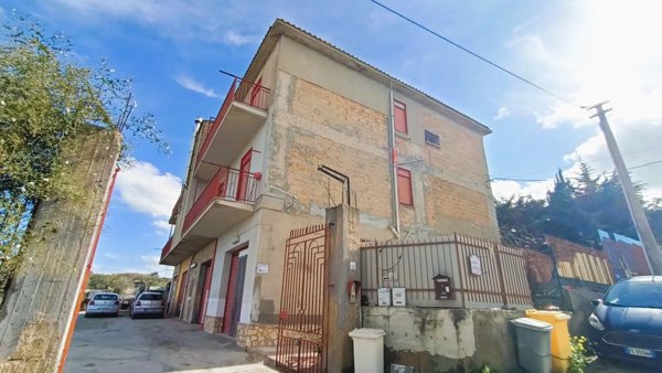 appartamento in vendita ad Agrigento in zona Fontanelle