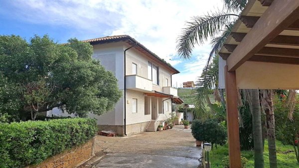 casa indipendente in vendita ad Agrigento in zona Zingarello