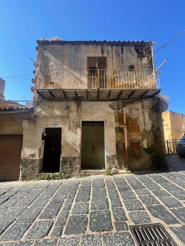 casa indipendente in vendita ad Agrigento in zona Centro Storico