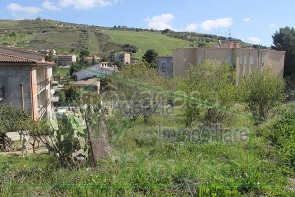 casa indipendente in vendita ad Alessandria della Rocca