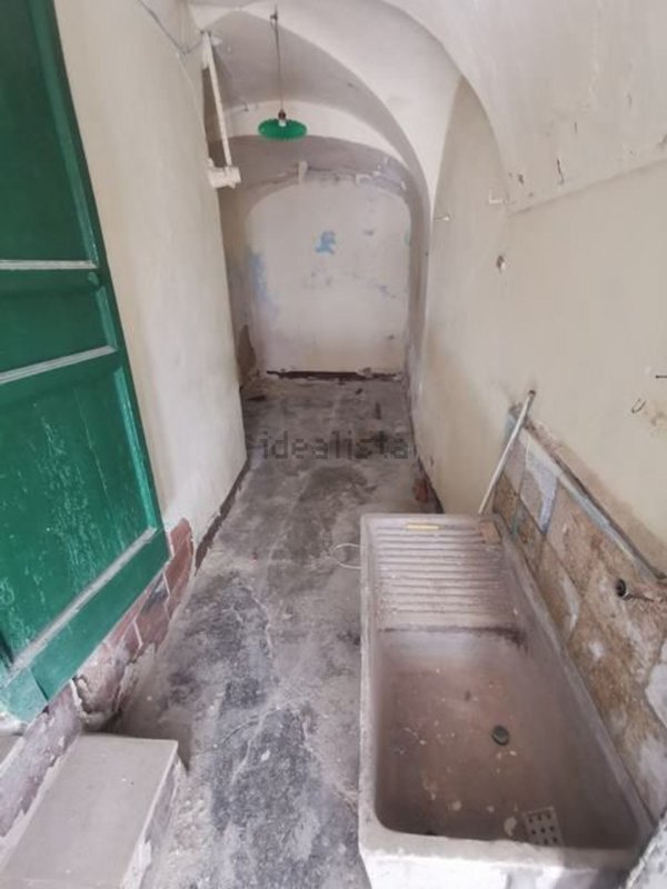 casa indipendente in vendita ad Alessandria della Rocca