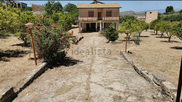 casa indipendente in vendita ad Aragona