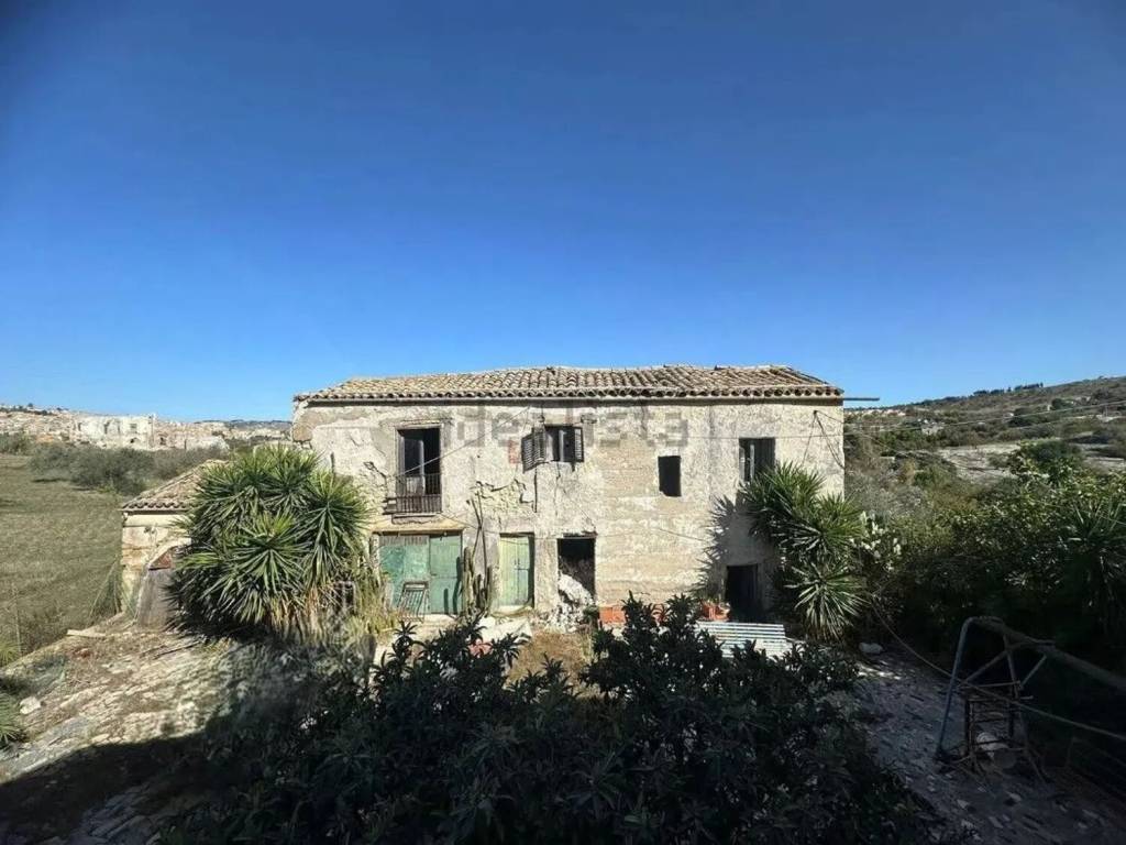 casale in vendita ad Aragona