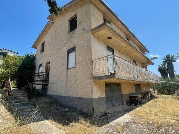 casa indipendente in vendita ad Aragona