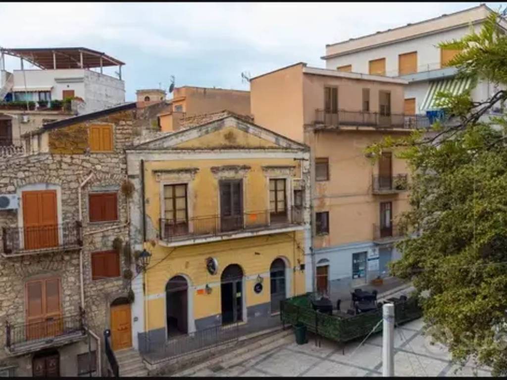 casa indipendente in vendita a Bivona