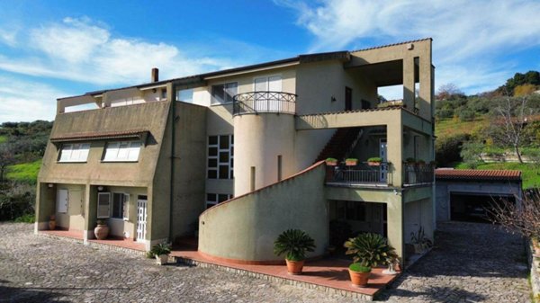 casa indipendente in vendita a Bivona