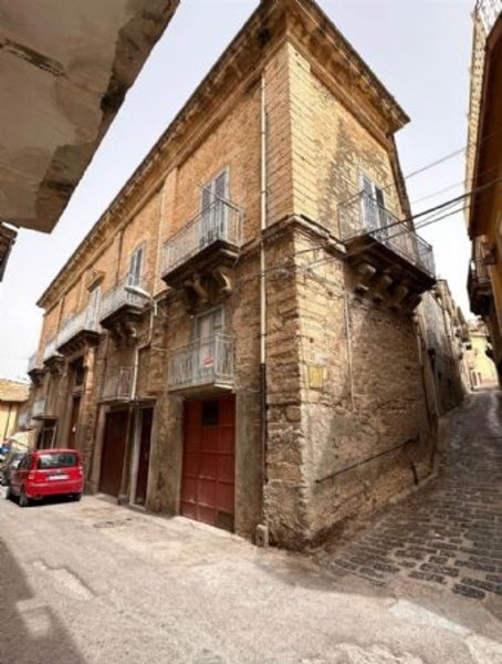 casa indipendente in vendita a Burgio