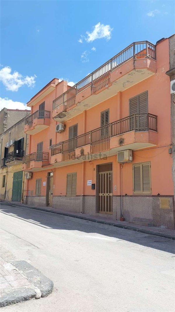 casa indipendente in vendita a Burgio