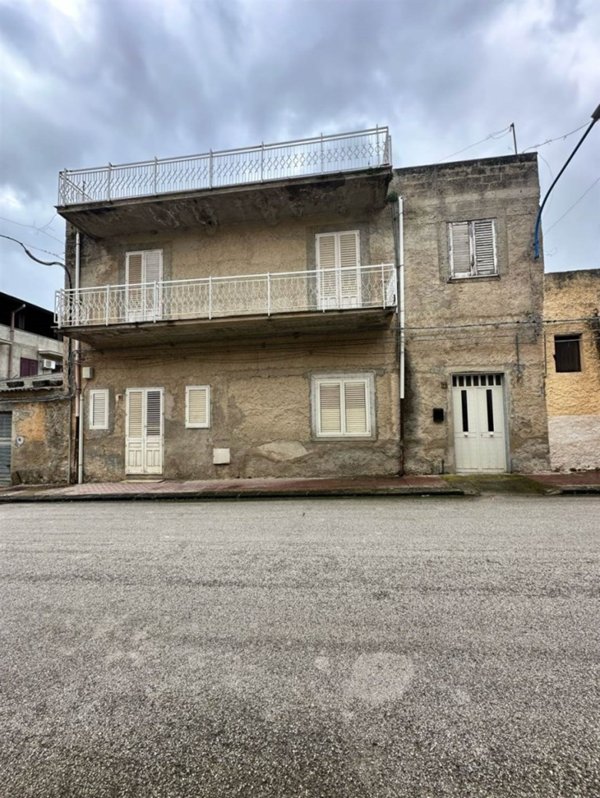 casa indipendente in vendita a Calamonaci