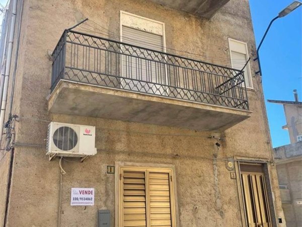 casa indipendente in vendita a Calamonaci