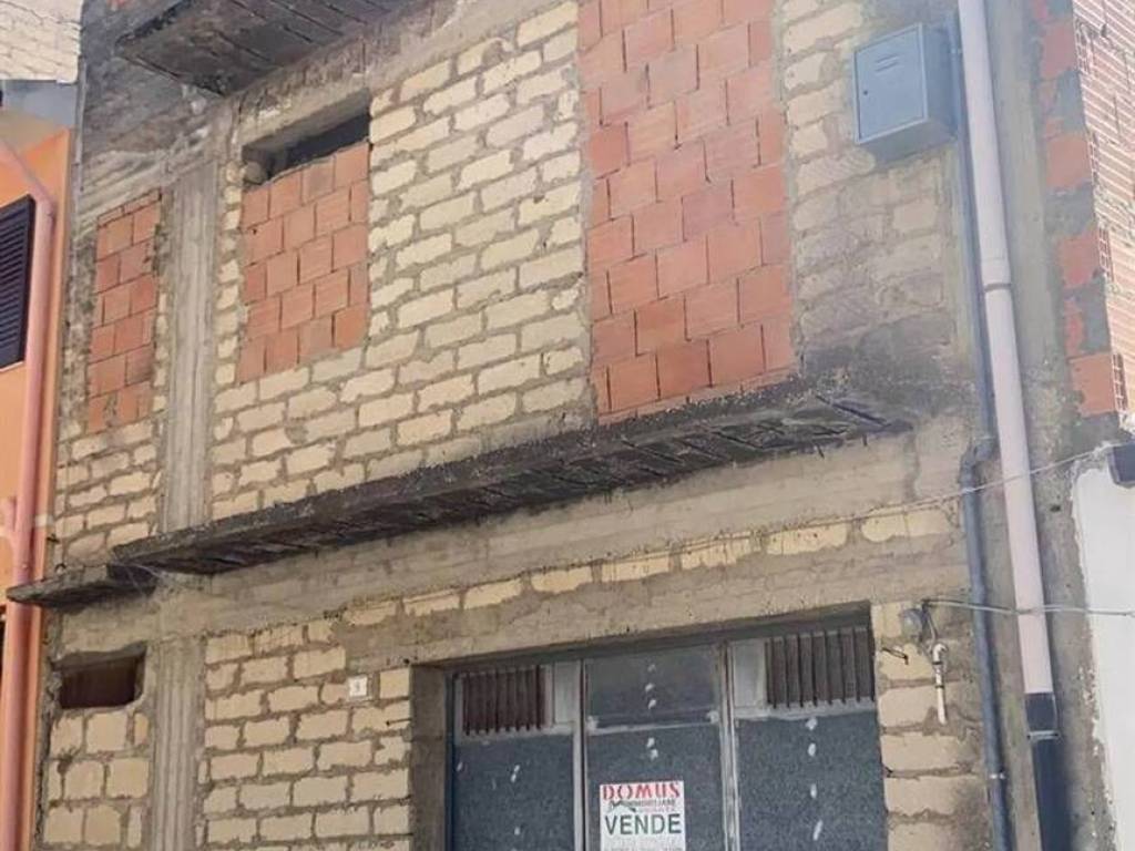 casa indipendente in vendita a Camastra