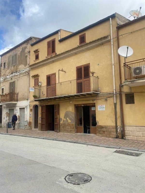 casa indipendente in vendita a Camastra