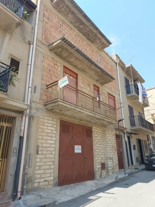 casa indipendente in vendita a Camastra