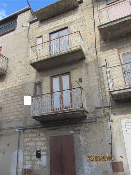 casa indipendente in vendita a Camastra