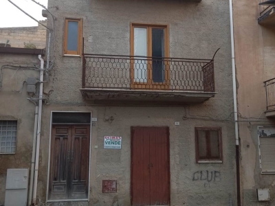 casa indipendente in vendita a Camastra