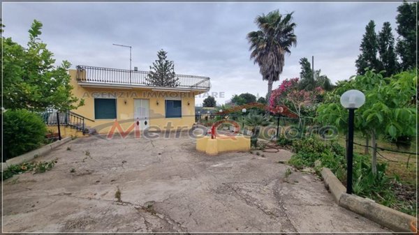 casa indipendente in vendita a Camastra