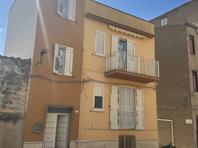 casa indipendente in vendita a Camastra