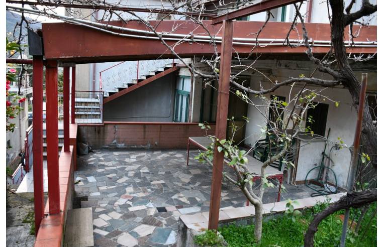 appartamento in vendita a Camastra