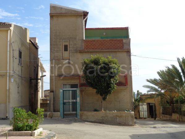 casa indipendente in vendita a Camastra