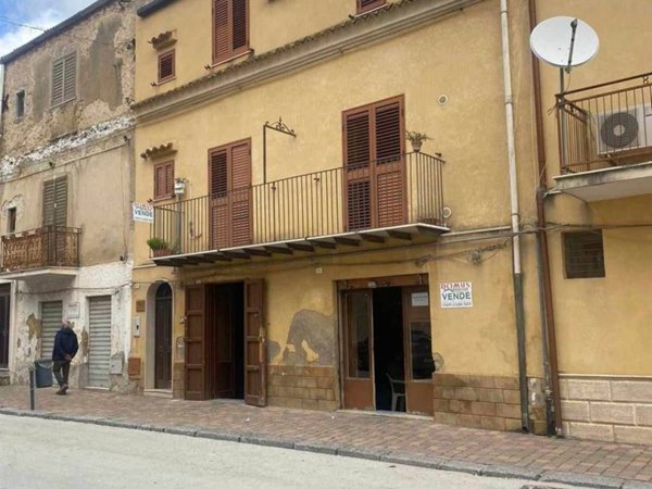 casa indipendente in vendita a Camastra