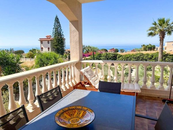 casa indipendente in vendita a Camastra