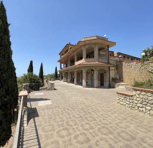 casa indipendente in vendita a Campobello di Licata