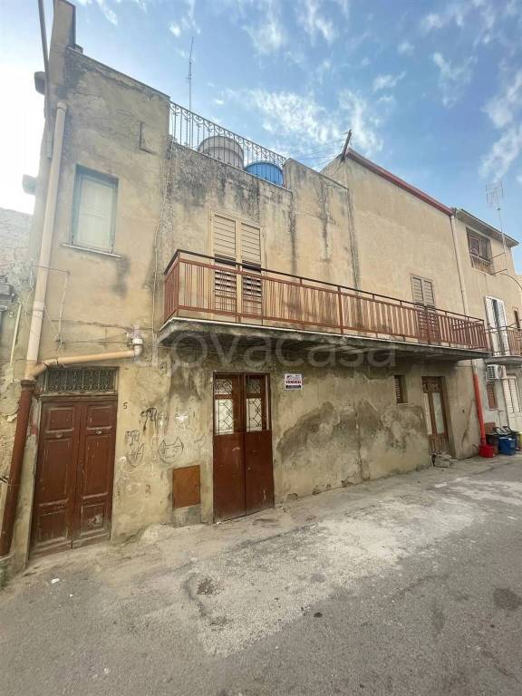 casa indipendente in vendita a Campobello di Licata
