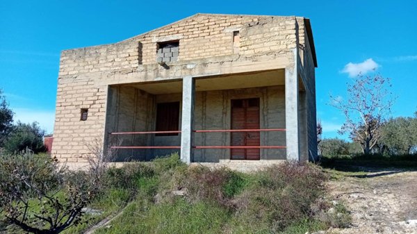 casa indipendente in vendita a Campobello di Licata