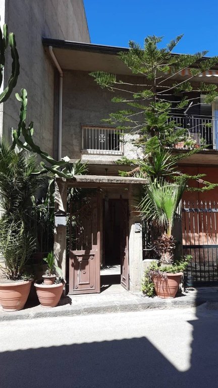 casa indipendente in vendita a Campobello di Licata