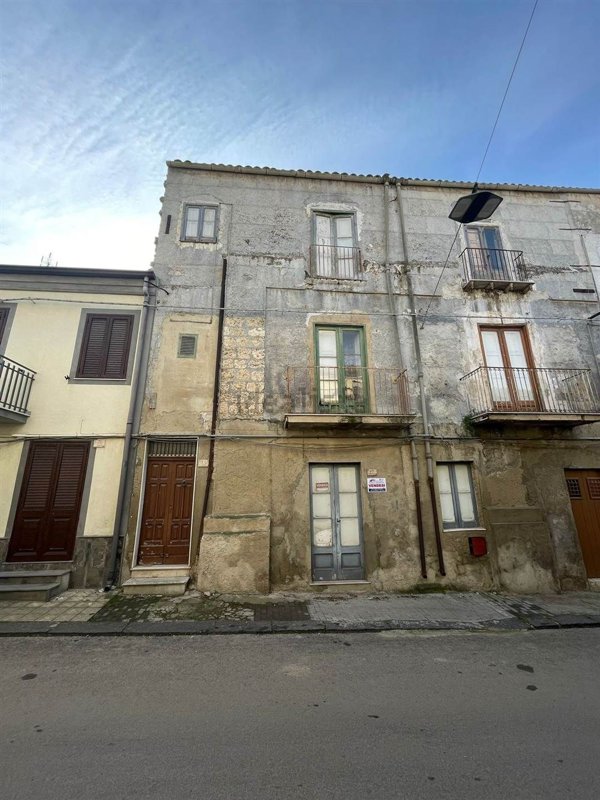casa indipendente in vendita a Campobello di Licata