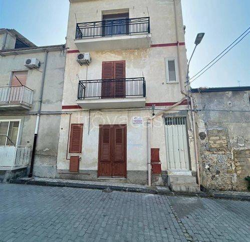 casa indipendente in vendita a Campobello di Licata