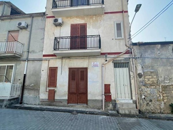 casa indipendente in vendita a Campobello di Licata