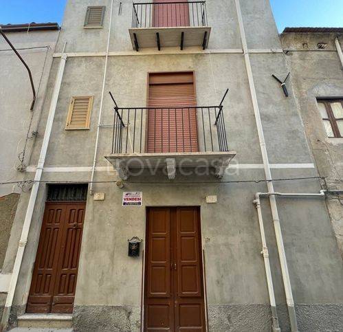 casa indipendente in vendita a Campobello di Licata