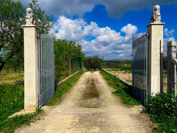 casa indipendente in vendita a Campobello di Licata