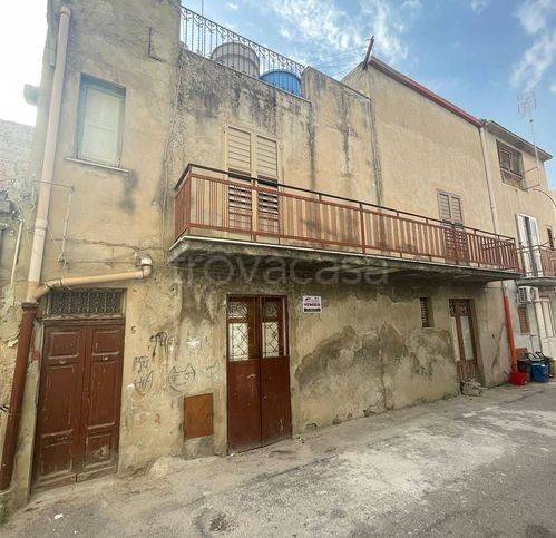 casa indipendente in vendita a Campobello di Licata
