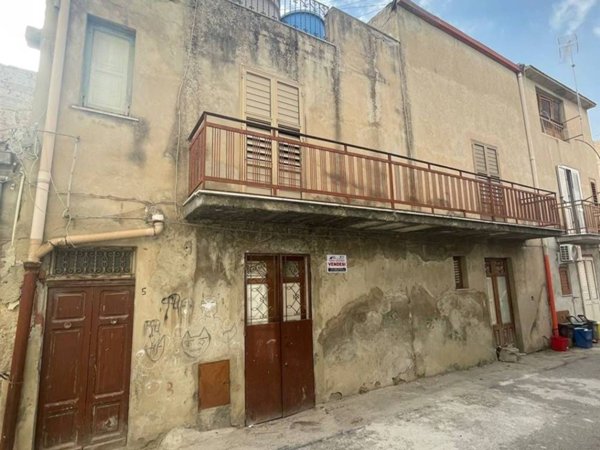 casa indipendente in vendita a Campobello di Licata