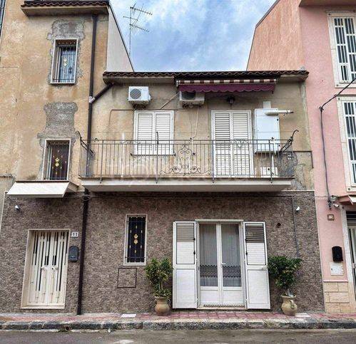 casa indipendente in vendita a Campobello di Licata