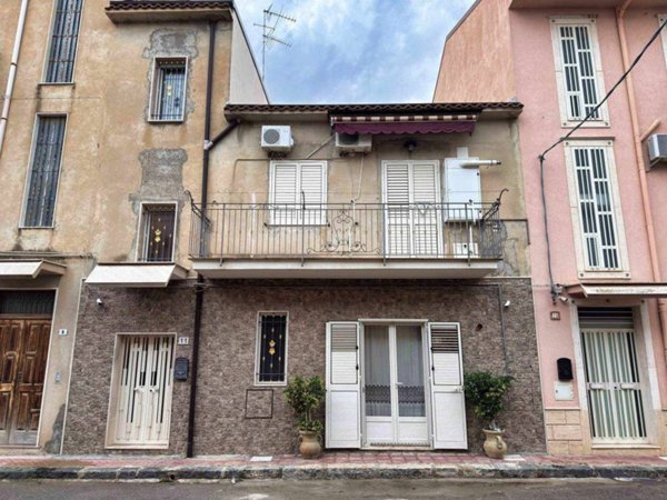 casa indipendente in vendita a Campobello di Licata