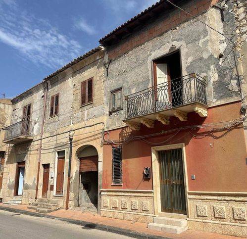 casa indipendente in vendita a Campobello di Licata