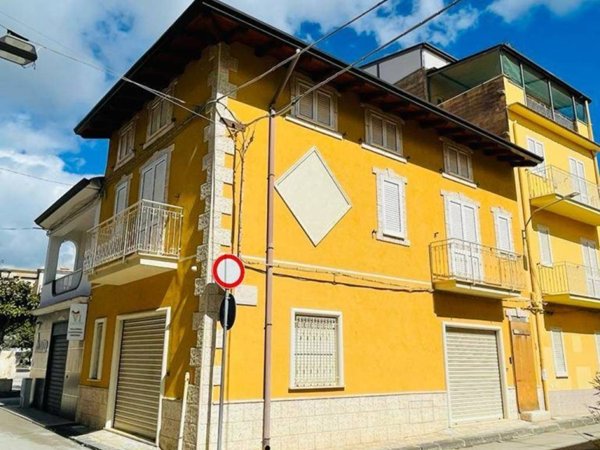 casa indipendente in vendita a Campobello di Licata