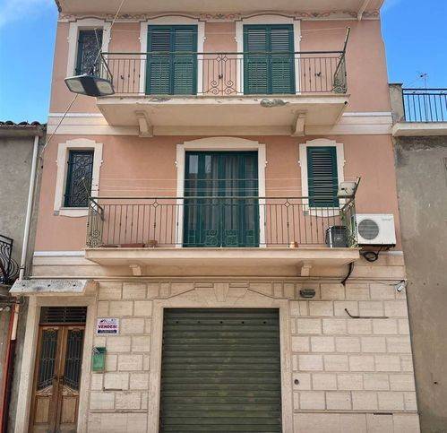 casa indipendente in vendita a Campobello di Licata