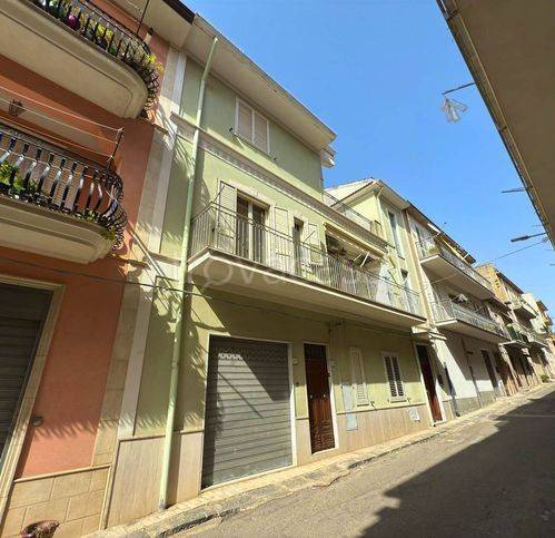 casa indipendente in vendita a Campobello di Licata