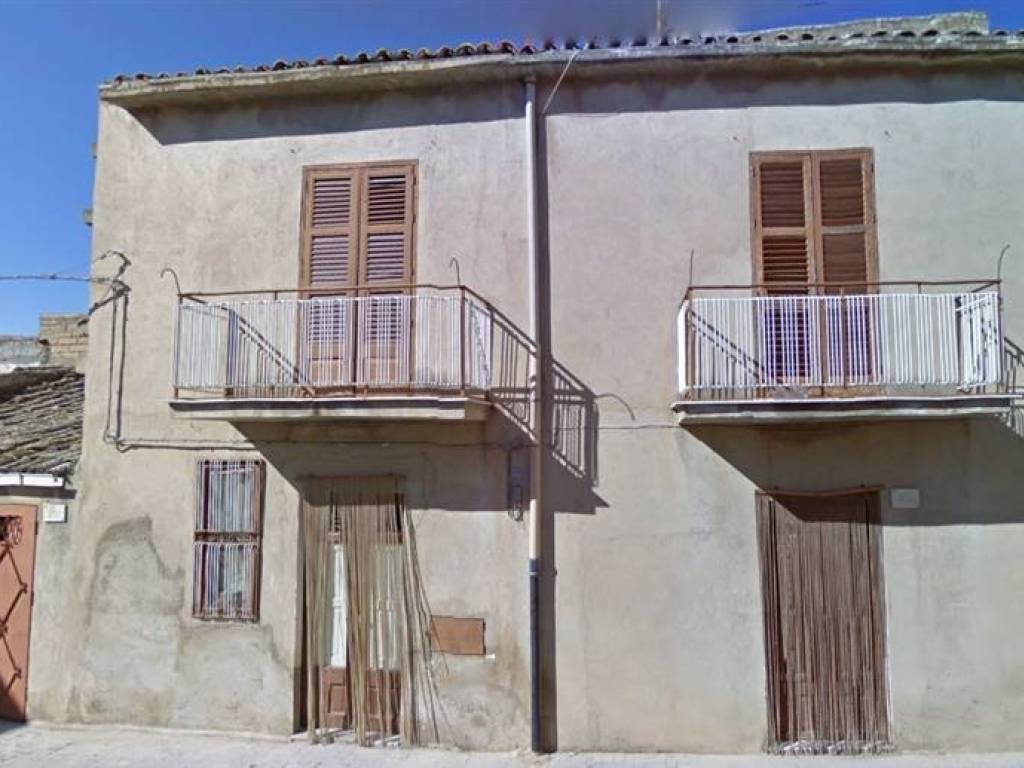 casa indipendente in vendita a Campobello di Licata