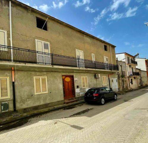 casa indipendente in vendita a Campobello di Licata