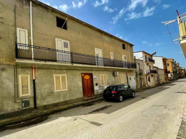 casa indipendente in vendita a Campobello di Licata