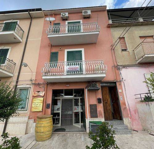 casa indipendente in vendita a Campobello di Licata