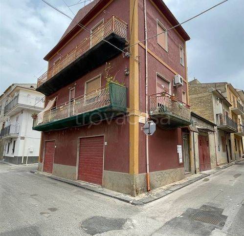 casa indipendente in vendita a Campobello di Licata