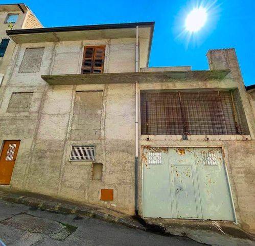 casa indipendente in vendita a Campobello di Licata