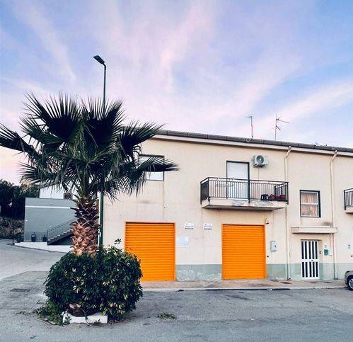 negozio in vendita a Campobello di Licata